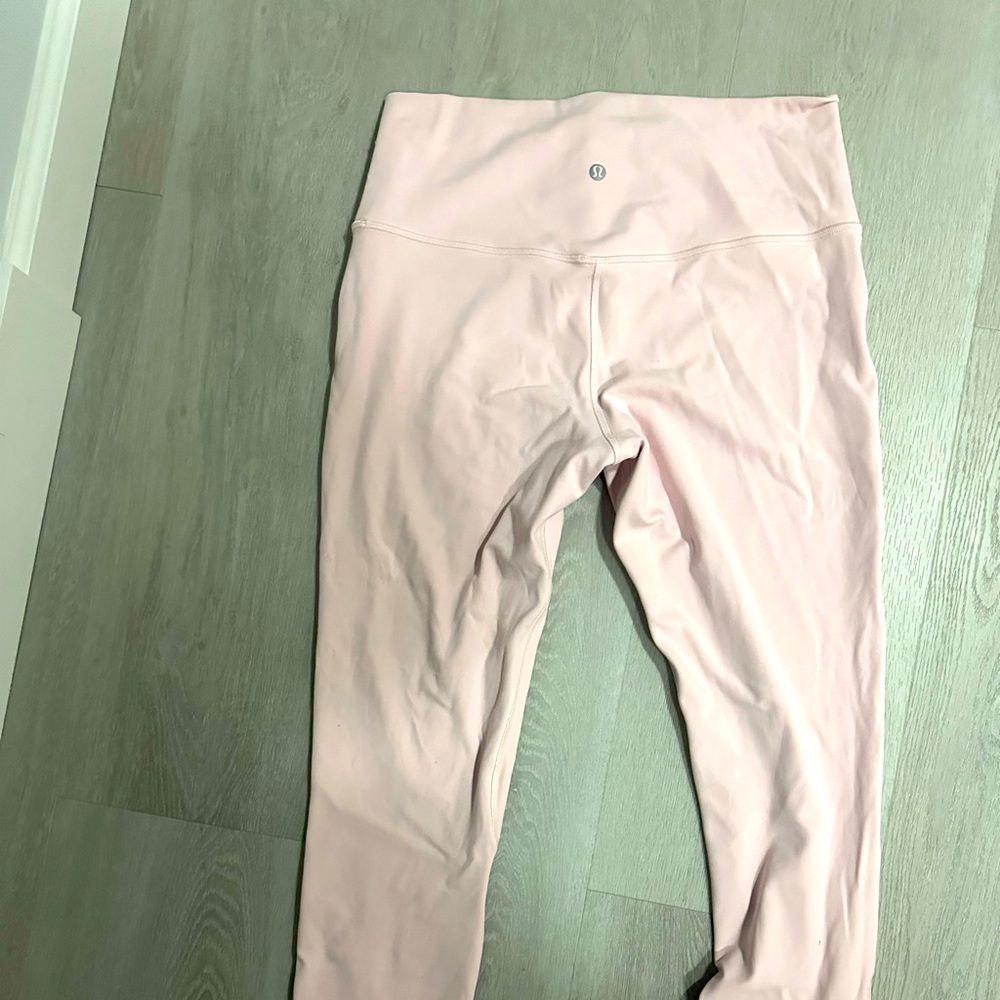 Lululemon leggings. Pale pink.